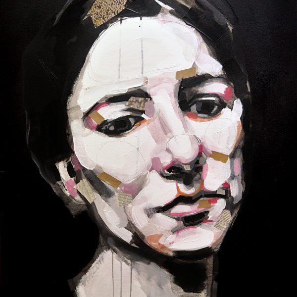Porträt einer nachdenklichen leicht zur Seite schauenden Frau in Acryl und Collage, mit kontrastreichem Licht- und Schattenspiel im Gesicht.